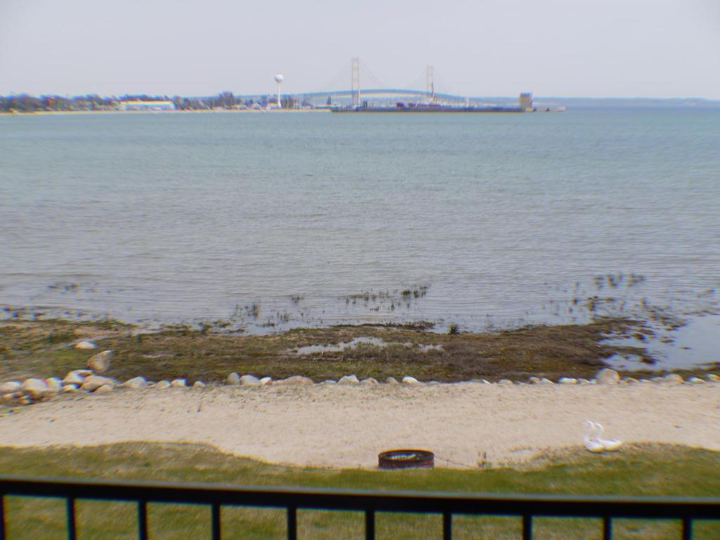 Clearwater Lakeshore Motel Mackinaw City Szoba fotó